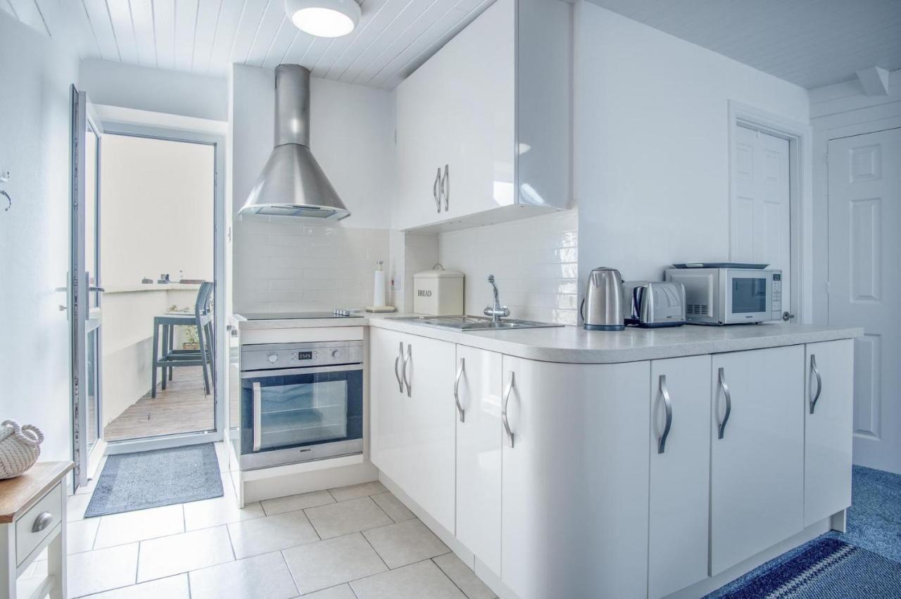 St Julians View - 1 Bedroom Apartment - Tenby Eksteriør bilde